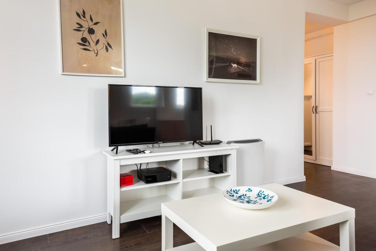 Saska Kepa Green Apartment Varşovia Exterior foto